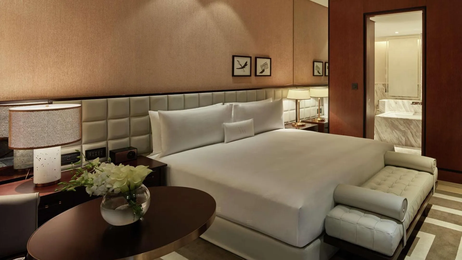 Waldorf Astoria Dubai International Financial Centre Hotel 5*,