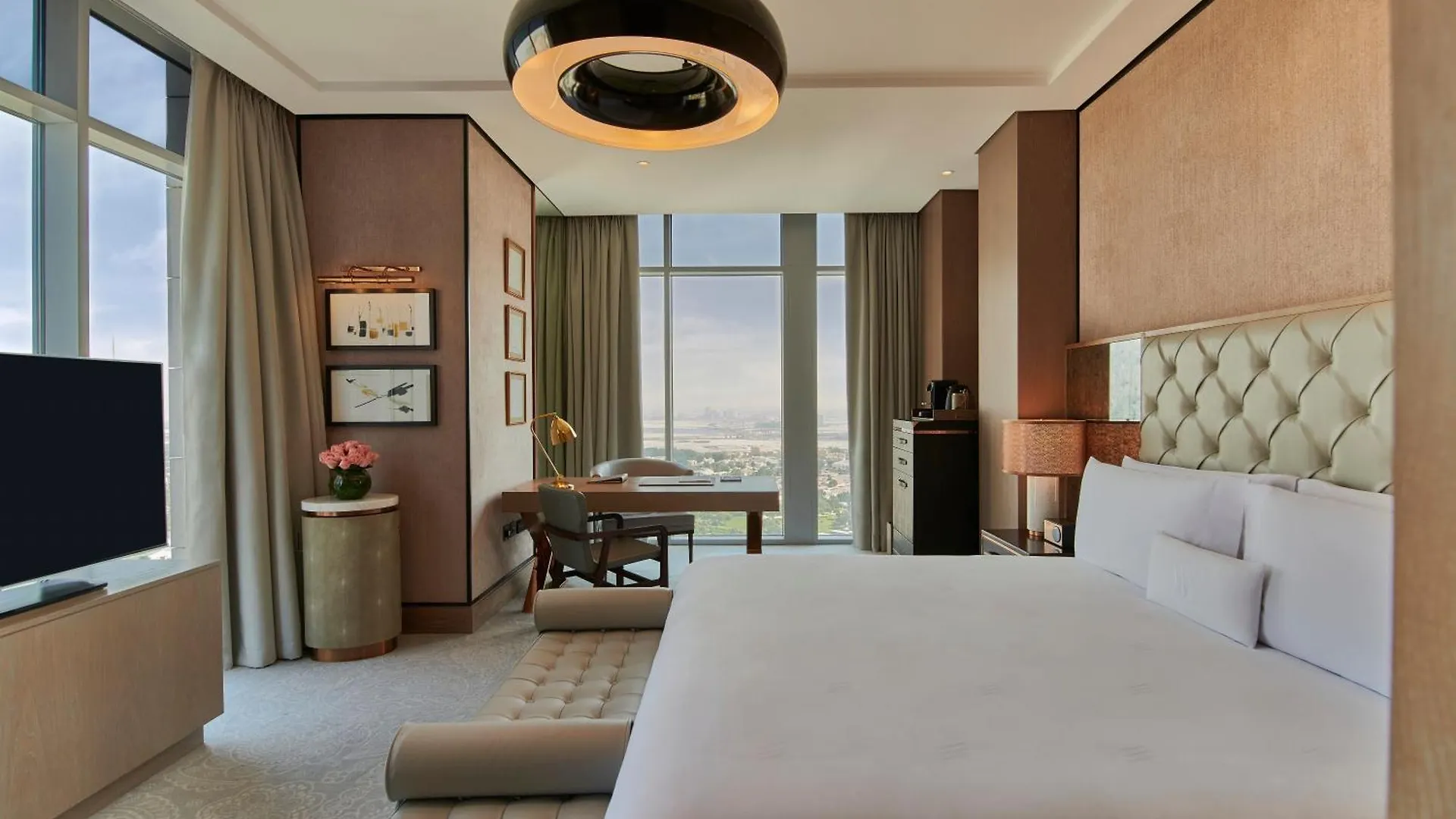*****  מלון Waldorf Astoria Dubai International Financial Centre איחוד האמירויות הערביות